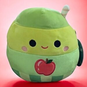 NEW Squishmallows Jean the Apple Juice Box